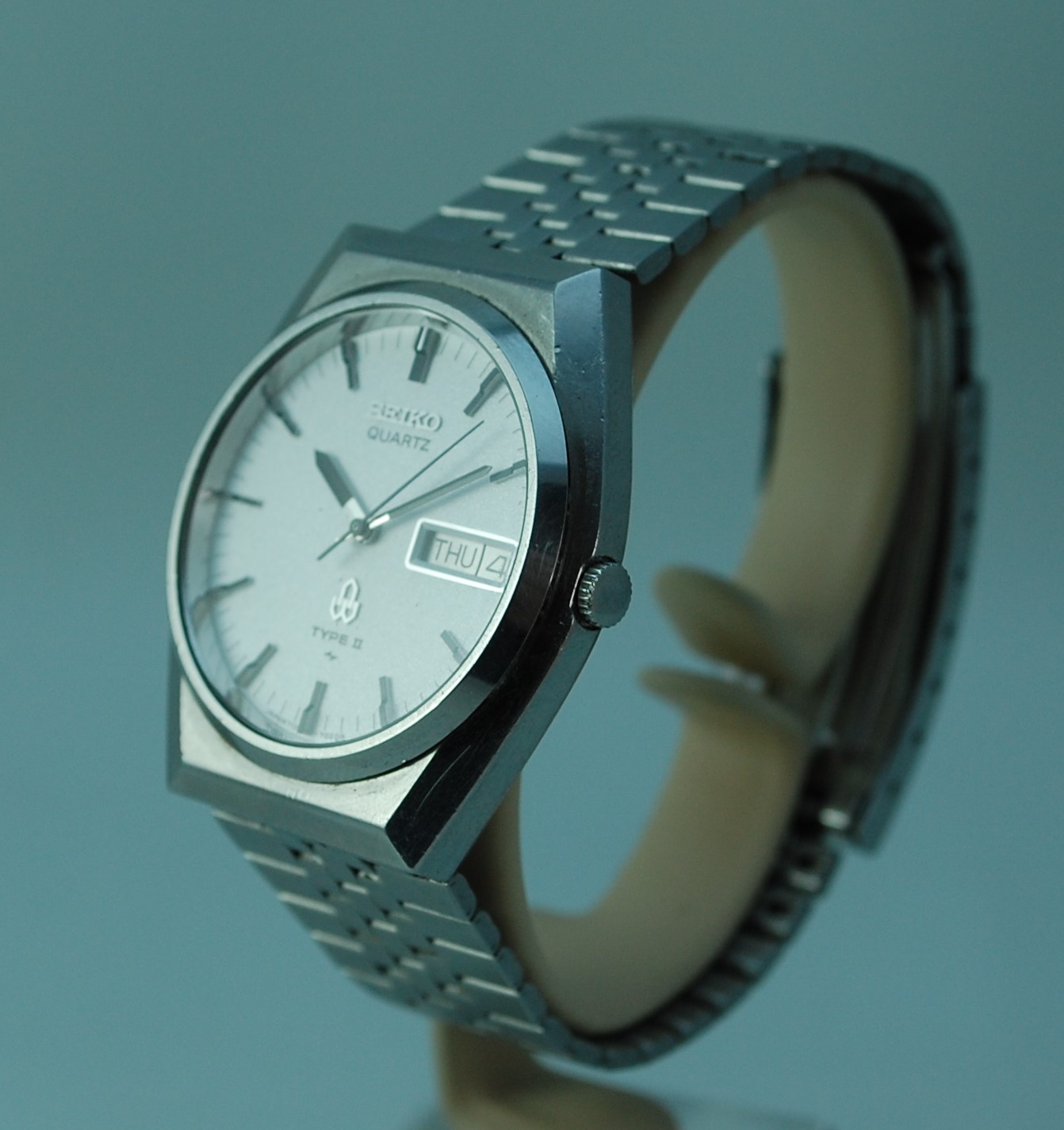 SOLD 1978 Seiko Quartz Type II - Birth Year Watches